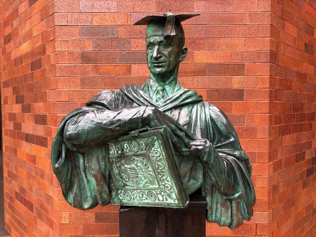 Harry Truman statue at UMKC law school