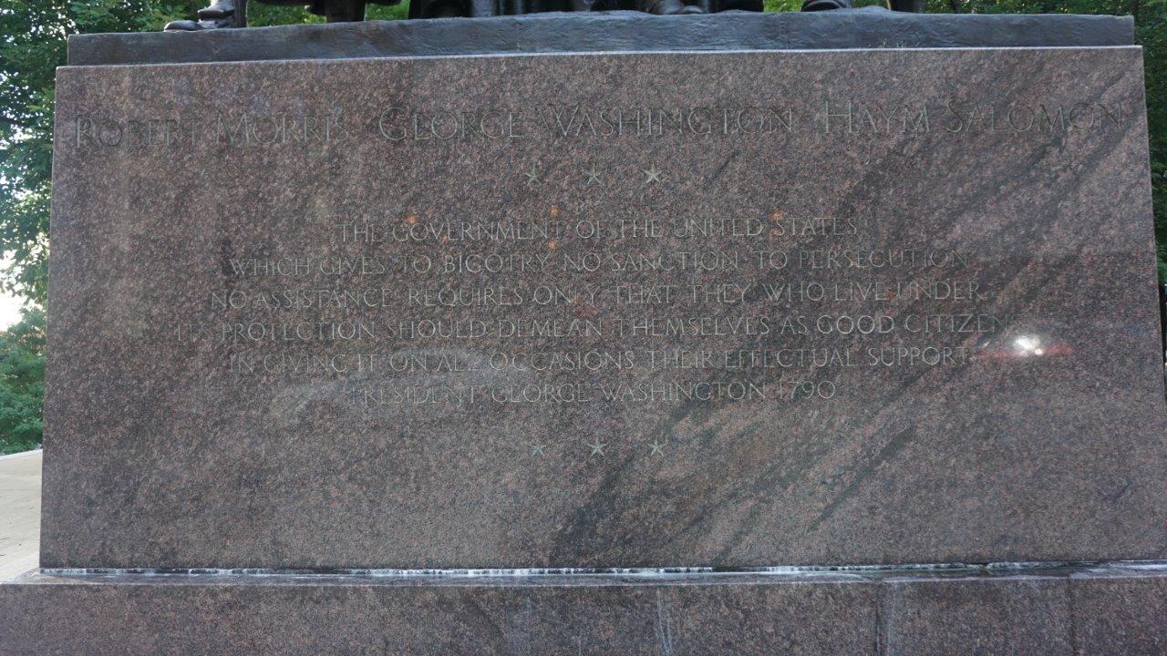 George Washington monument in Chicago