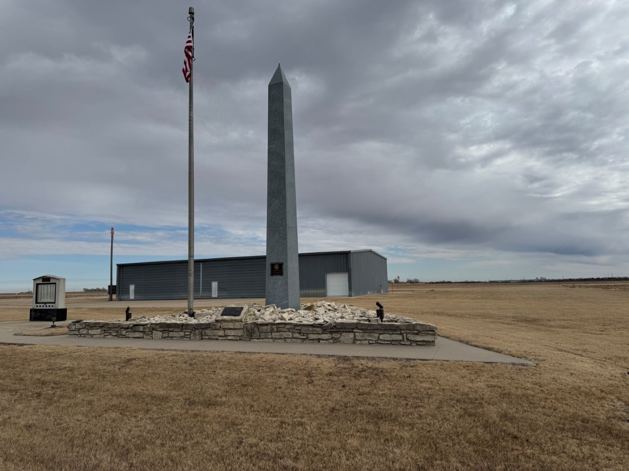 Washington Memorial replica in Washington County, Kansas