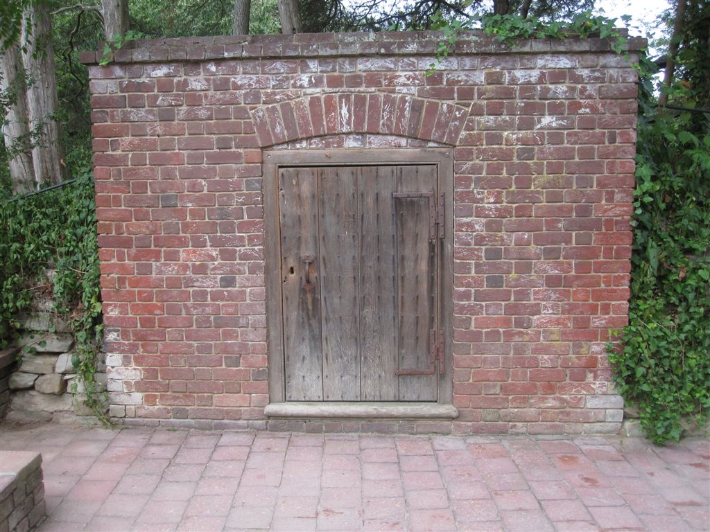 George Washington original burial site