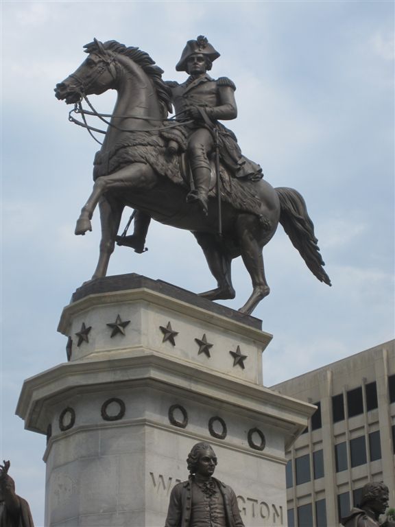 George Washington monument at Virginia Capitol