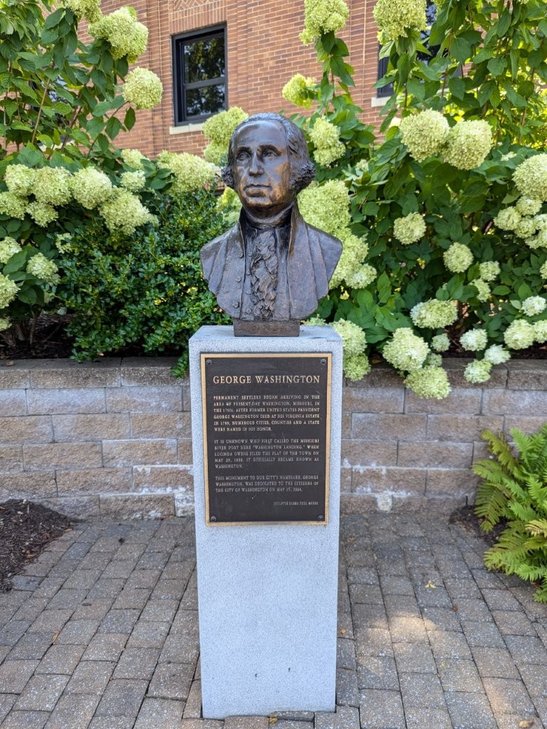 George Washington statue in Washington, Missouri