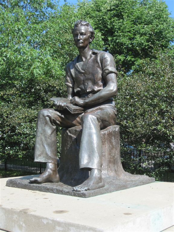 Young Lincoln statue in Chicago