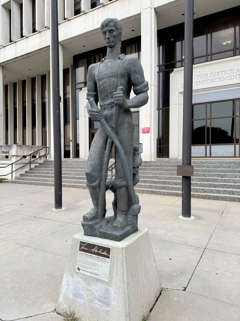 Lincoln Rail Splitter statue in Lincoln, Nebraska