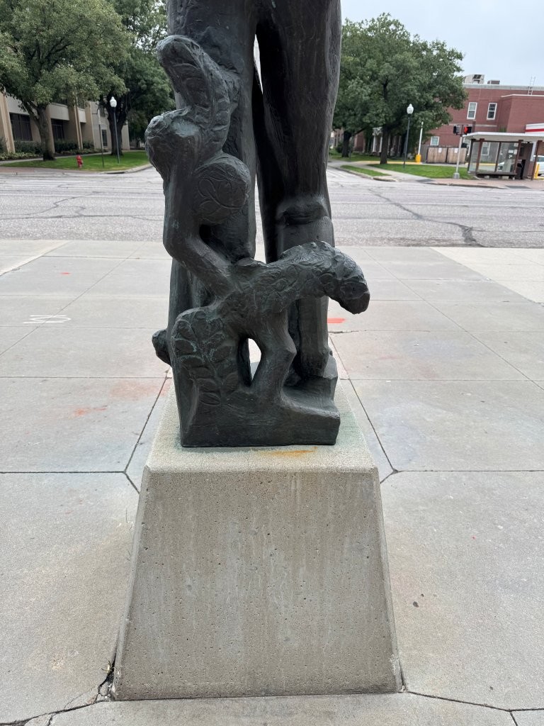 Abraham Lincoln Rail-splitter statue in Lincoln, Nebraska